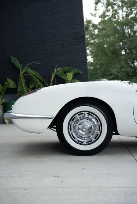 1960 Chevrolet Corvette 283/250 Fuelie, view