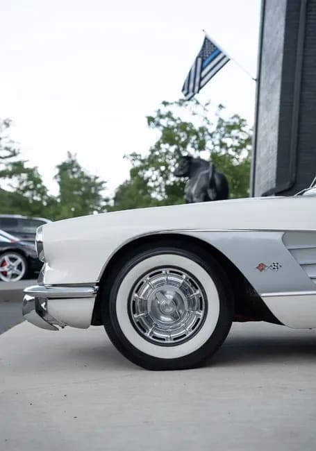 1960 Chevrolet Corvette 283/250 Fuelie, view
