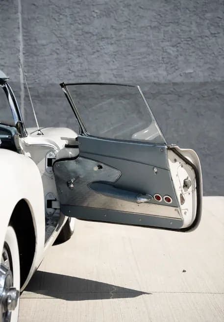 1960 Chevrolet Corvette 283/250 Fuelie, view