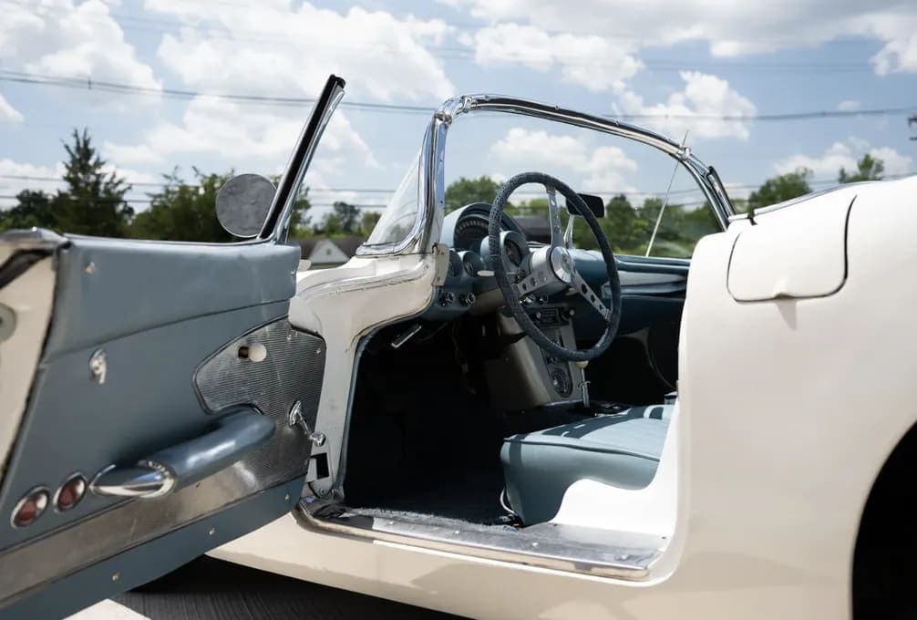 1960 Chevrolet Corvette 283/250 Fuelie, view