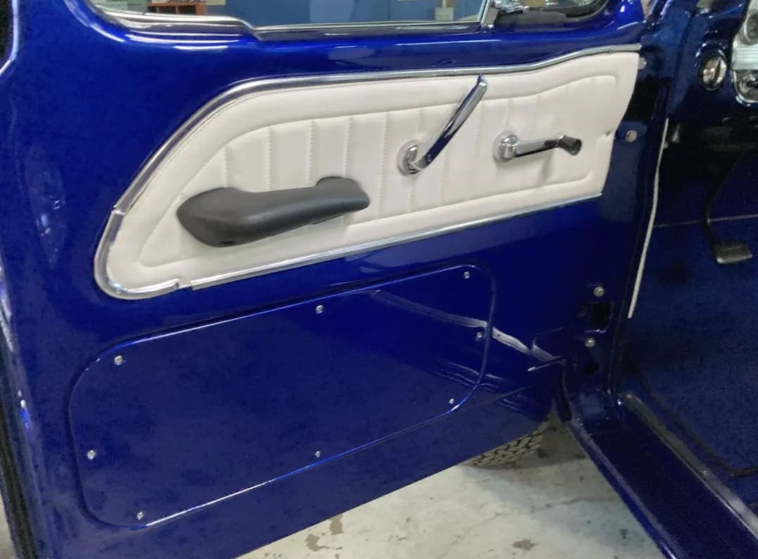 1966 Ford F-100 Custom Cab 4×4, view