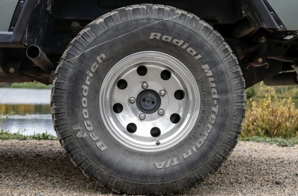 1972 Ford Bronco 302 5-Speed, view