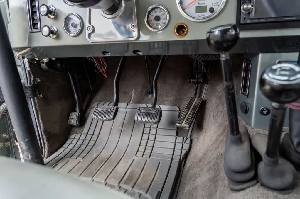 1972 Ford Bronco 302 5-Speed, view