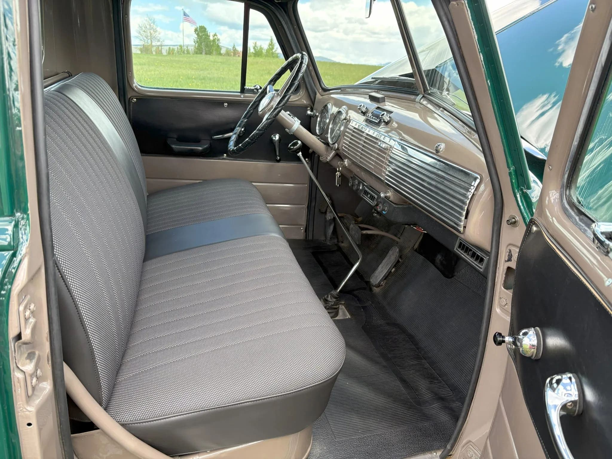 1952 Chevrolet 3100 Pickup 4-Speed, view