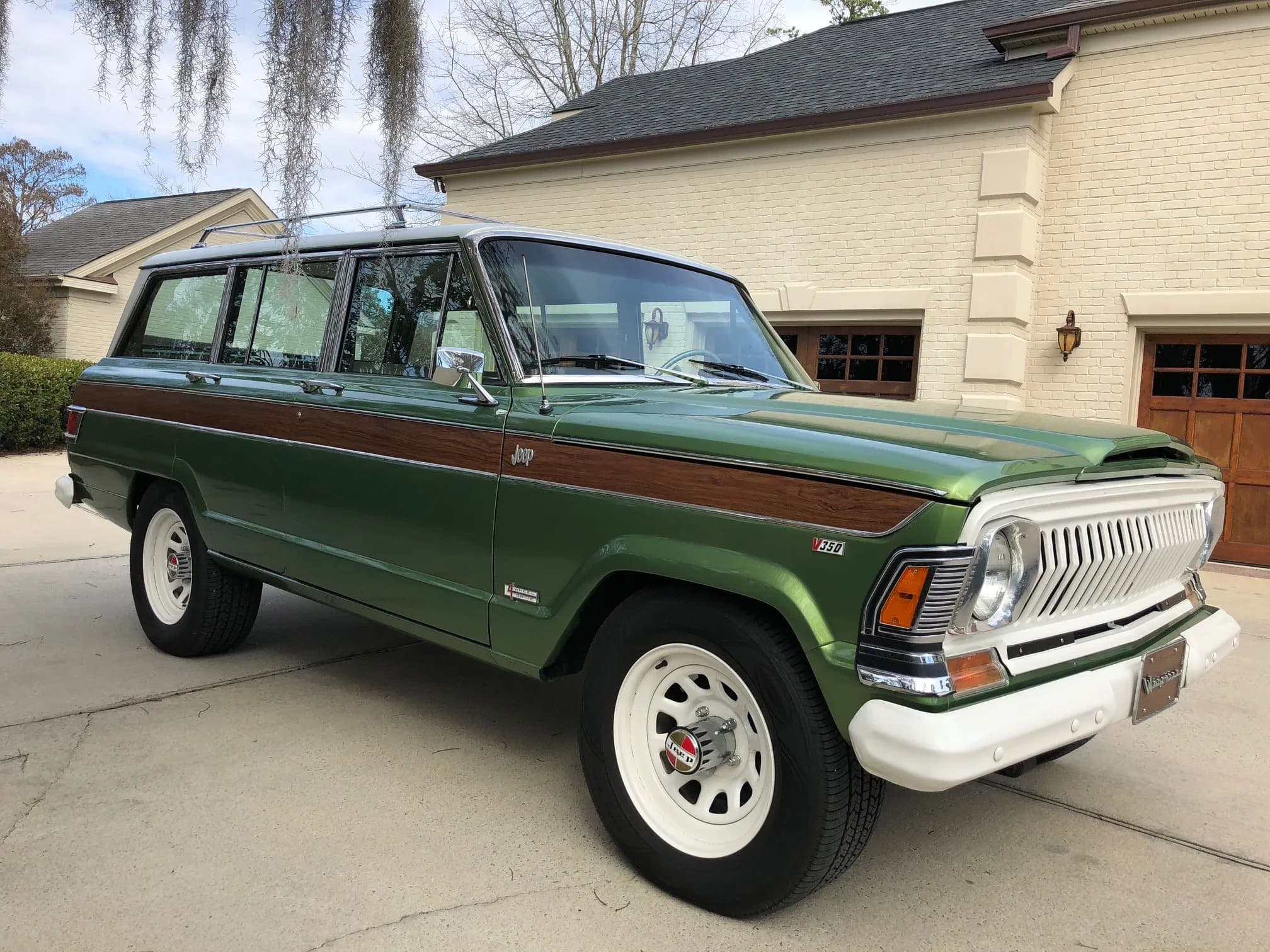 1970 Jeep Wagoneer 4×4, view