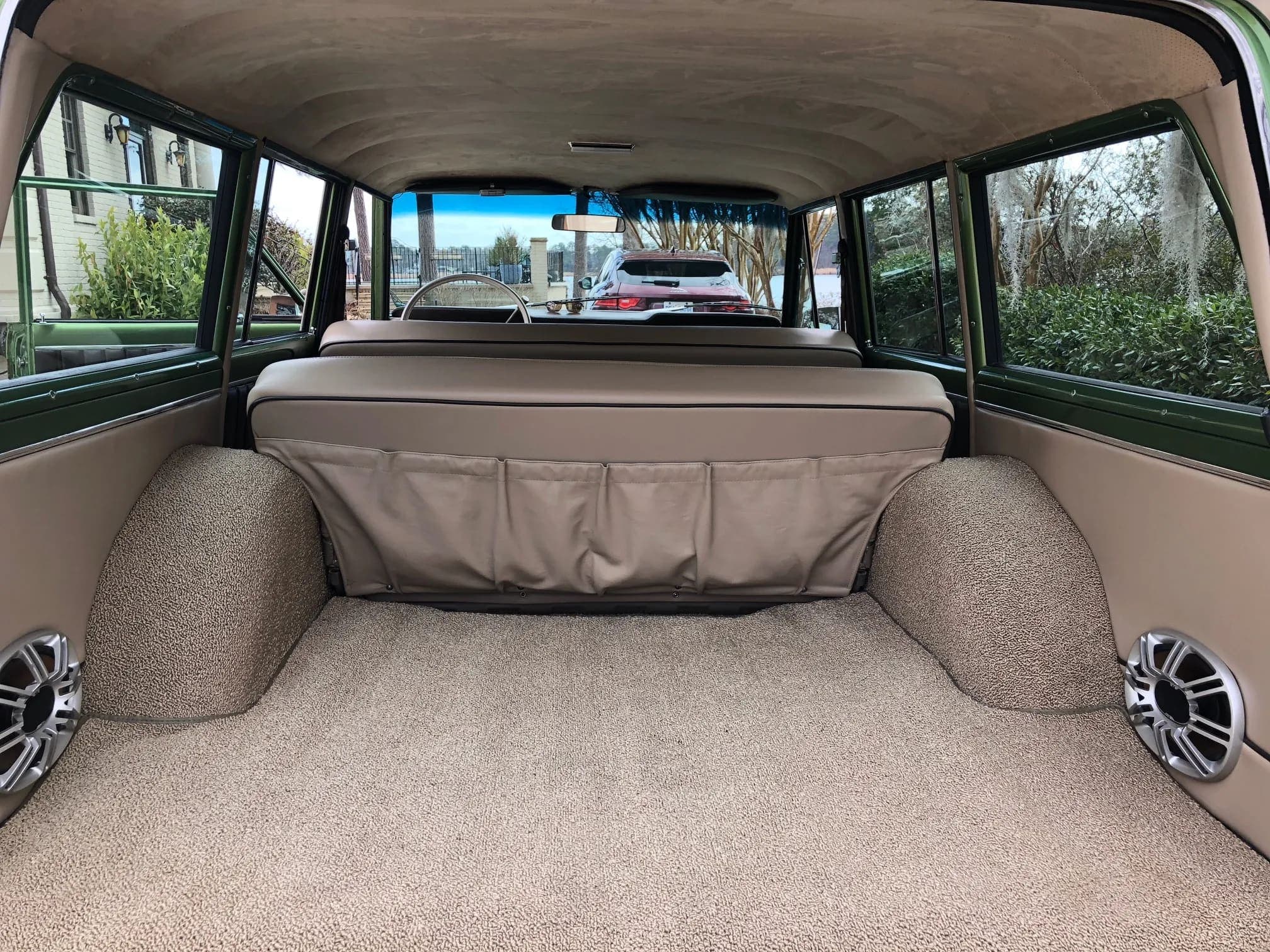 1970 Jeep Wagoneer 4×4, view