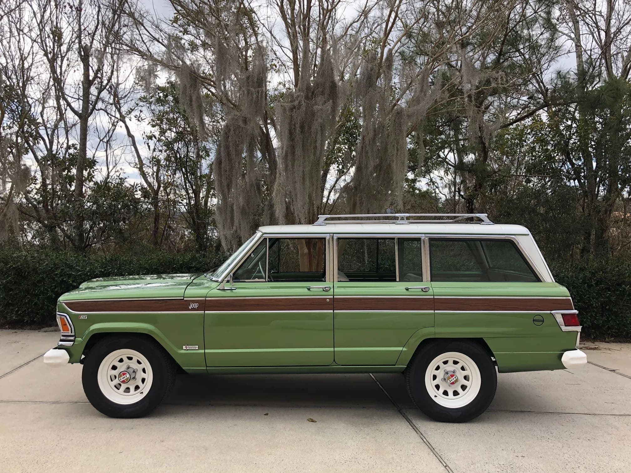 1970 Jeep Wagoneer 4×4, view